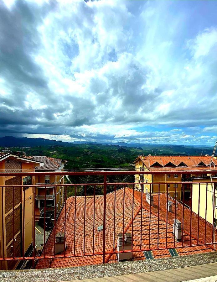 Appartamento Al Centro Storico Di San Marino Buitenkant foto